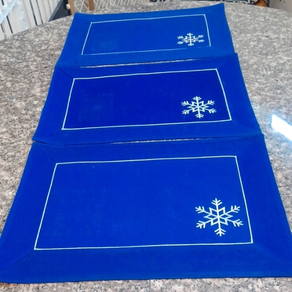 3 NEW Place Mats - Picture 1 of 2